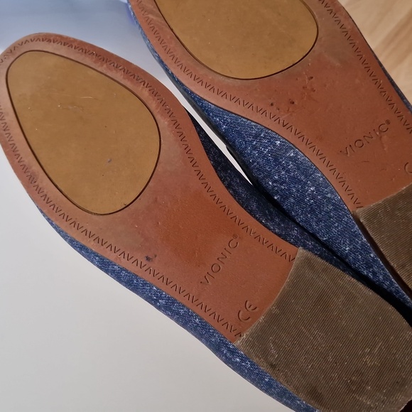 Vionic flats in denim color - Picture 5 of 9
